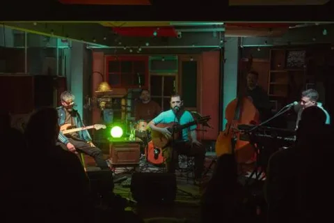 Tincho Acosta y La Bandurria