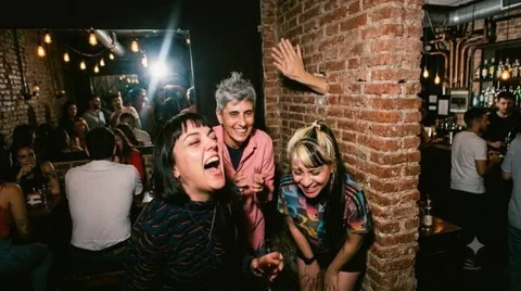 STAND UP: Ana Carolina, Laura Seijo y amigxs