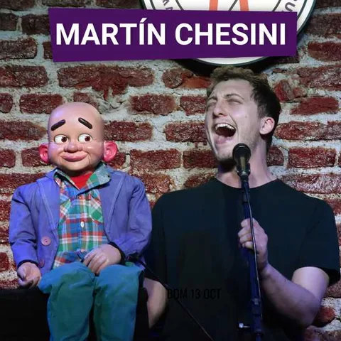 Martín Chesini en Taburete Club de Comedia