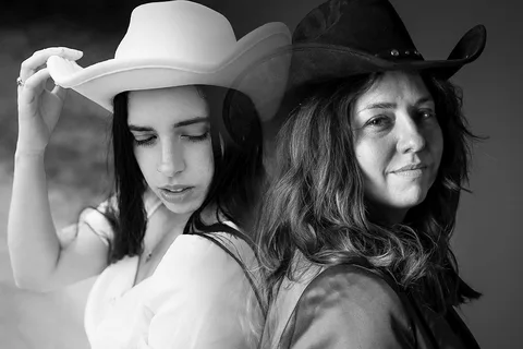 Música country, con Daniela Tanna Ramponi y Mila Barcalá