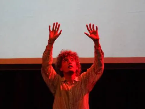 Cuánto Tiempo (Sueño Teatral en Diez Momentos)
